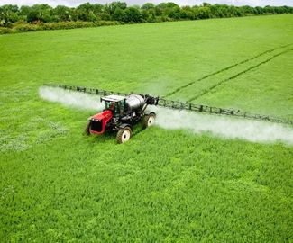 На территории округа пройдут обработки пестицидами методом наземного опрыскивания.